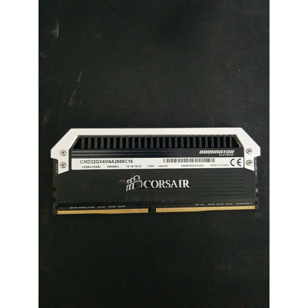 Bộ nhớ Ram CORSAIR DOMINATOR PLATINUM 8GB DDR4 DRAM 2666MHz C14