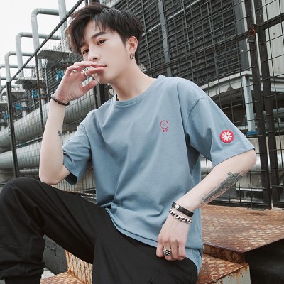 Áo T-shirt/Áo phông nam, cộc tay, chất vải thấm mồ hôi, tay lỡ, thêu hoa, phong cách Hàn Quốc, phù hợp cho mùa hè, kiểu