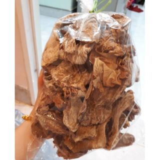 Măng mầm khô (măng củ hay còn gọi là măng lưỡi lợn)