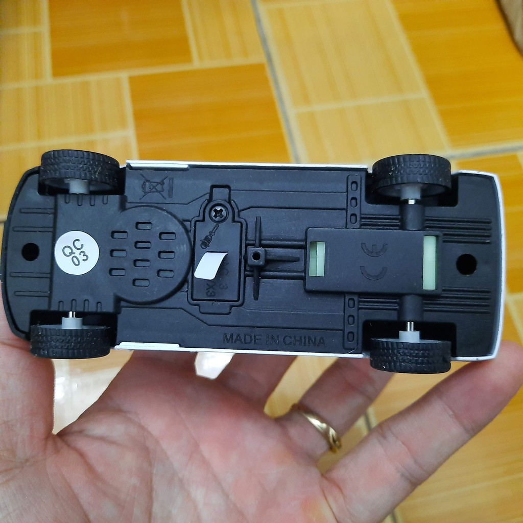 Đồ chơi xe ô tô cứu thương die cast mini bằng hợp kim nhựa có nhạc và đèn xe đồ chơi trẻ em