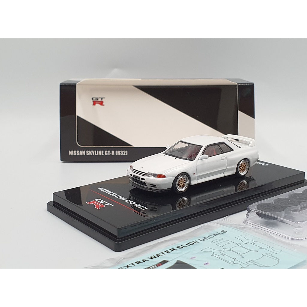 Xe Mô Hình Nissan Skyline GT-R (R32) 1:64 Inno ( Trắng )