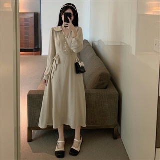 Váy tay dài chấm bi