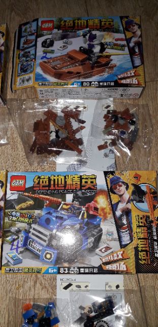 Lắp ráp 1 hộp LegoPubg 99534 có nhiều chi tiết bằng nhựa ABS rất đẹp
