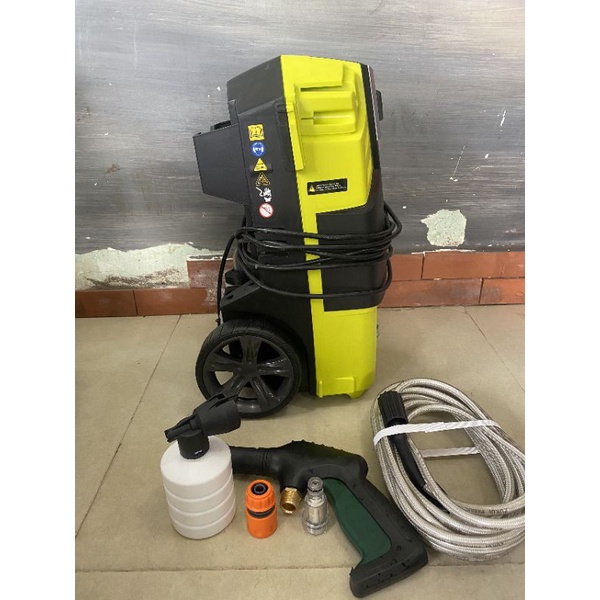 Rửa Xe Ryobi 1800w