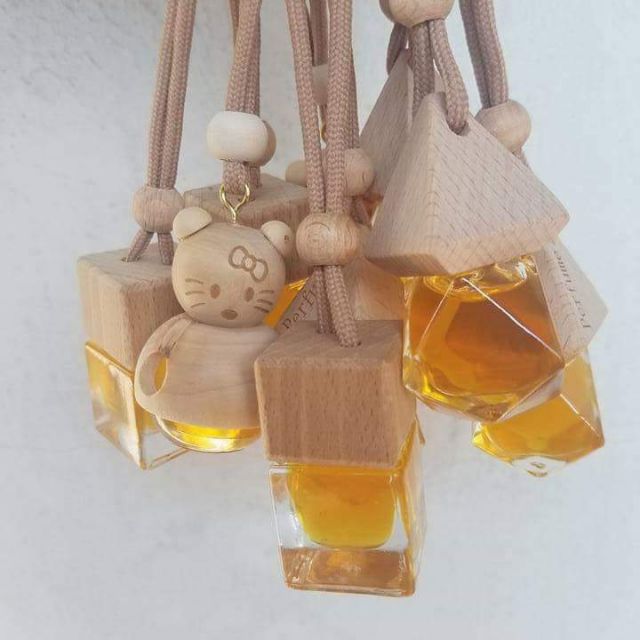 Tinh dầu treo xe