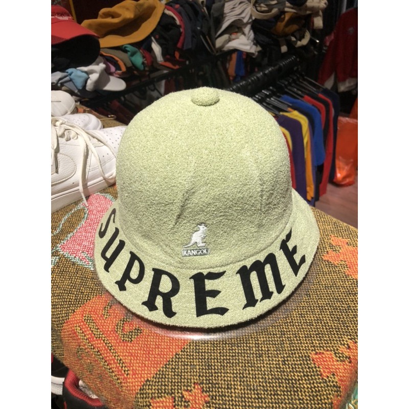 Bucket kangol X supreme