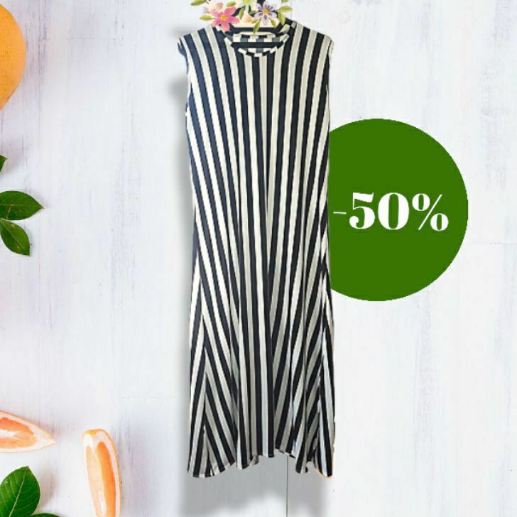 Đầm Dài Kẻ Sọc Dọc Màu Trắng Đen Chất Liệu 100% Phù Hợp Cho Mặc Ở Nhà