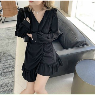 Đầm đen nhún bèo