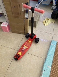 Xe Trượt Scooter Có Đèn Led Khung Sắt