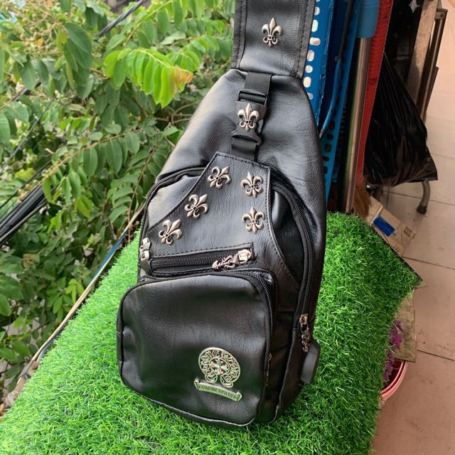 Túi đeo chéo Chrome Hearts