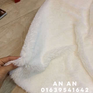 Combo : Thảm nâu chuột và thảm trắng