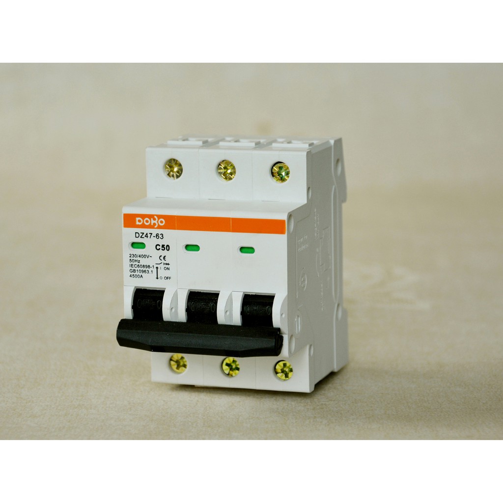 Cầu Dao Tự Động MCB DoBo 3 Pha  16A- 100A  4.5kA - tặng kèm ốp bảo vệ gắn nổi