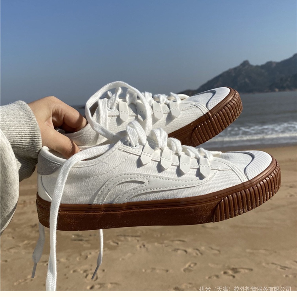 Korean style ulzzang versatile basic white shoes women's 2022 summer ins street shot Super Hong Kong style breathable canvas shoes