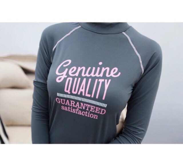 Đồ bơi tay dài quần dài áo xám chữ hồng | BigBuy360 - bigbuy360.vn