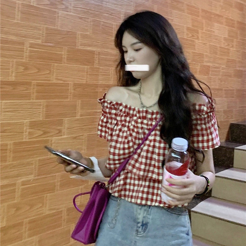 Áo kiểu lệch vai kẻ sọc caro trẻ trung hợp thời trang