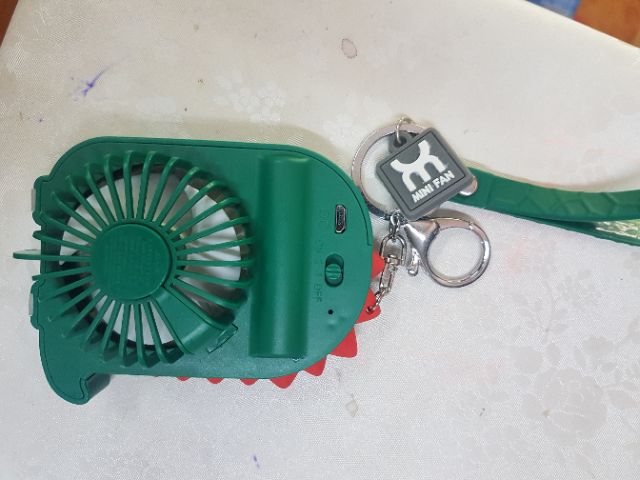 Quạt móc treo hàng cao capa