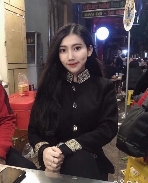 Áo dạ viền ren nhũ