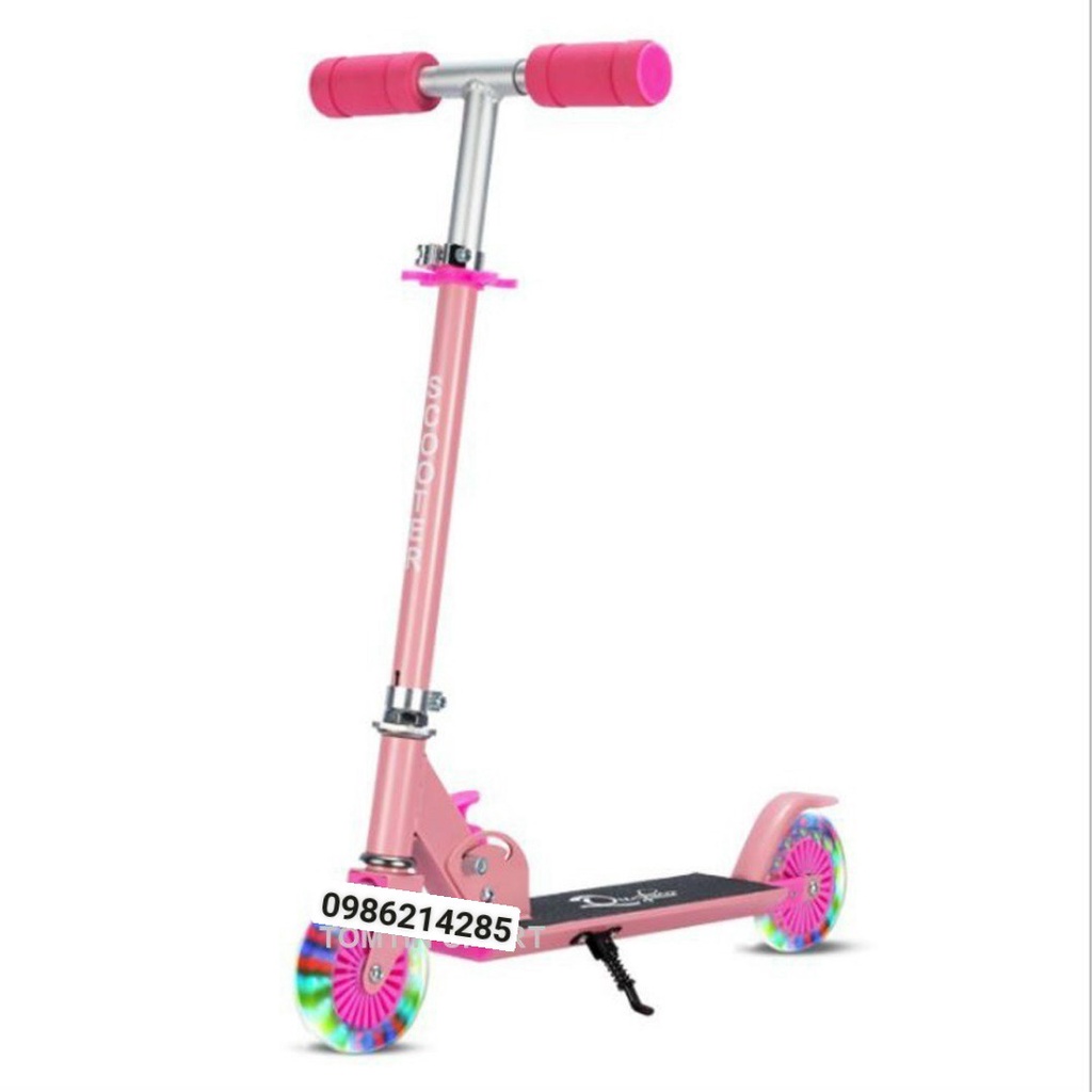 Xe scooter hàng đẹp có đèn led và chân trống tiện lợi, chịu tải đến 70kg quà tặng sinh nhật và năm mới.