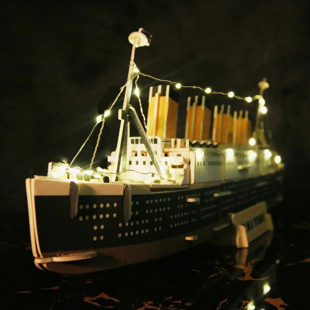 Bộ mô hình lắp ghép tàu RSM Titanic tỉ lệ 1:550- Lắp ghép lego - Chất liệu an toàn không độc hại- Lắp ráp mô hình