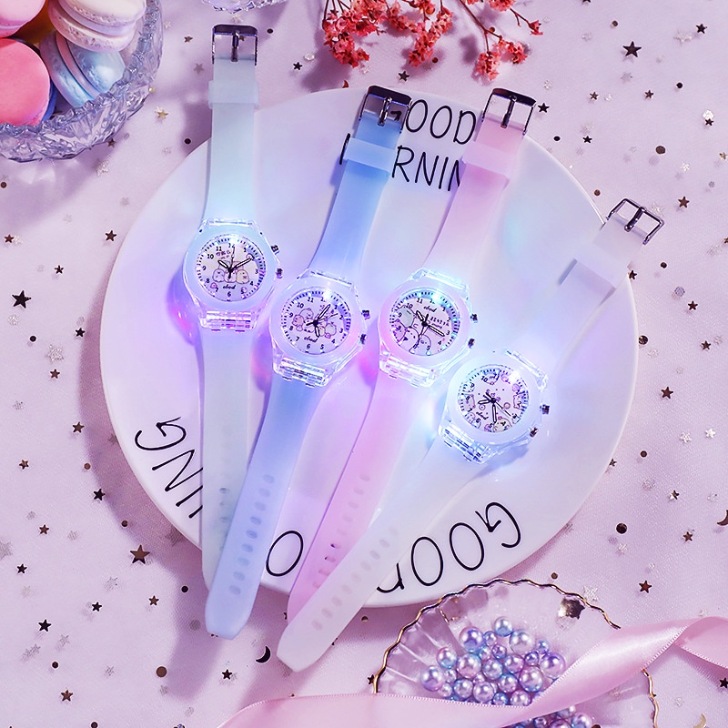 Đồng Hồ Đeo Tay cho bé trai bé gái Có Đèn Led Phát Sáng hình ELSA, hình công chúa tuyết, có đèn sáng siêu dễ thương