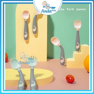 Thìa dĩa uốn cong cho bé tập xúc, thìa tập xúc muỗng nĩa bẻ cong cá heo