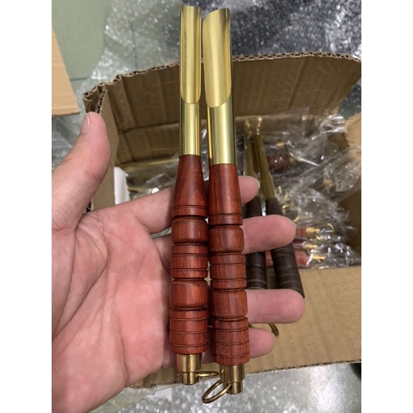 Dụng cụ châm cám chim
