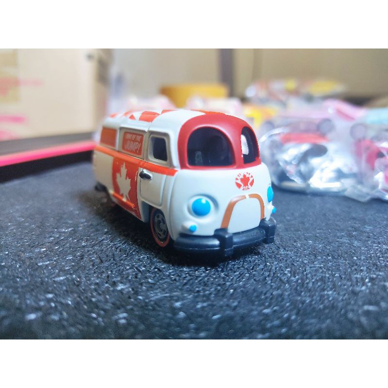 Xe mô hình Tomica- Worm'n