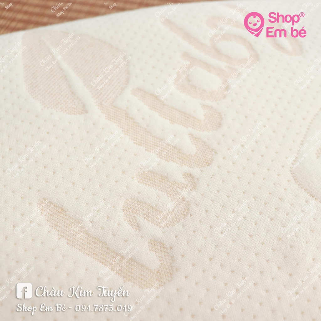 GỐi sơ sinh LULLABY memory foam ( cao su non ) chống bẹp đầu [ TẶNG 1 VỎ GỐI ]