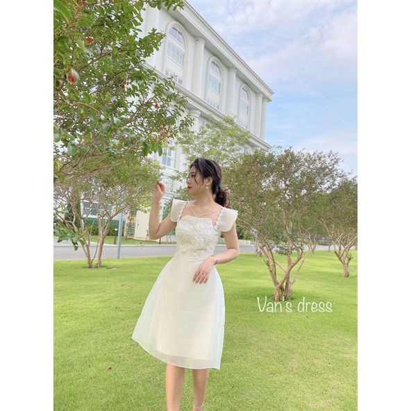 Váy Thiết Kế - Váy Trắng dây đính hoa nổi và đá pha lê cao cấp.Váy Đẹp