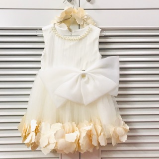 Váy Dior cho bê gái