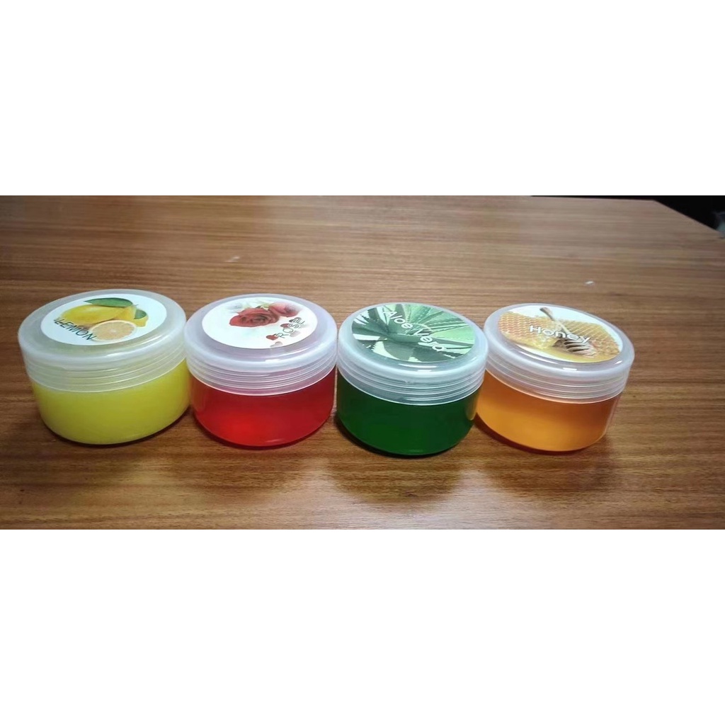 * Chuyên sản xuất cung cấp sỉ và lẻ toàn quốc * Sáp wax lạnh không cần nấu có nhiều hương thơm quyến rũ.