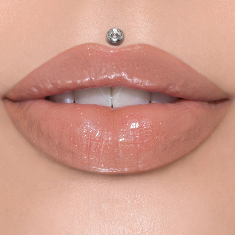 Son bóng dưỡng môi có màu JeffreeStar