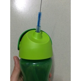 Dụng cụ thông rửa ống hút cho bé