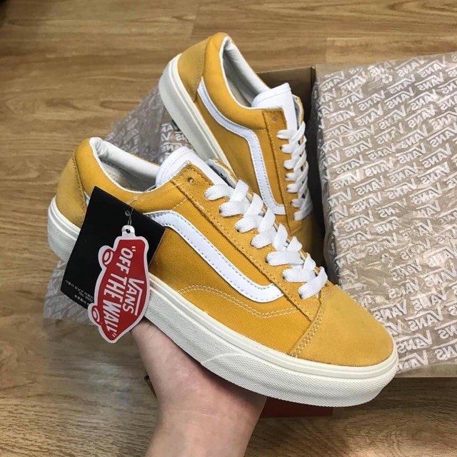 Giầy vans vàng vạch trắng da lộn ( full box + free ship ) * XX " ` , :