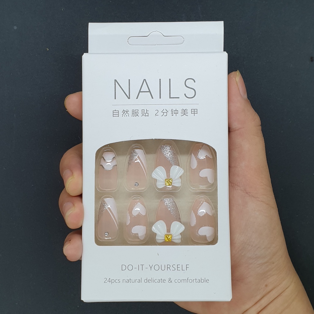 Bộ 24 móng tay giả đính đá nơ họa tiết tim  SẴN KEO DÁN