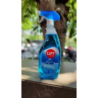 Nước lau kính xe ô tô LIFT đạt tiêu chuẩn ROHS an toàn không vệt sọc, chống bám bụi, kính trong suốt ngay 580ml