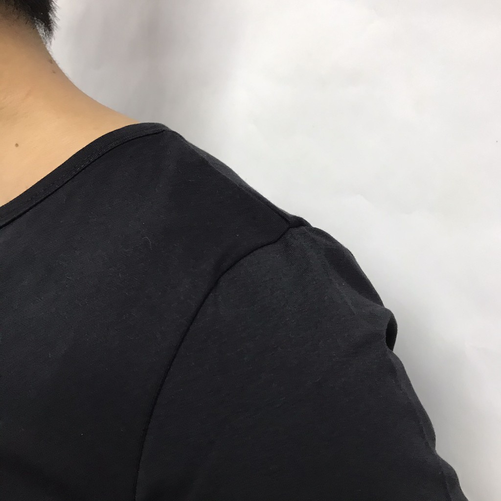 Áo thun nam KING tay ngắn cổ xẻ dáng ôm vải cotton trơn co giãn thấm hút mồ hôi tốt, form rộng basic giá rẻ V03