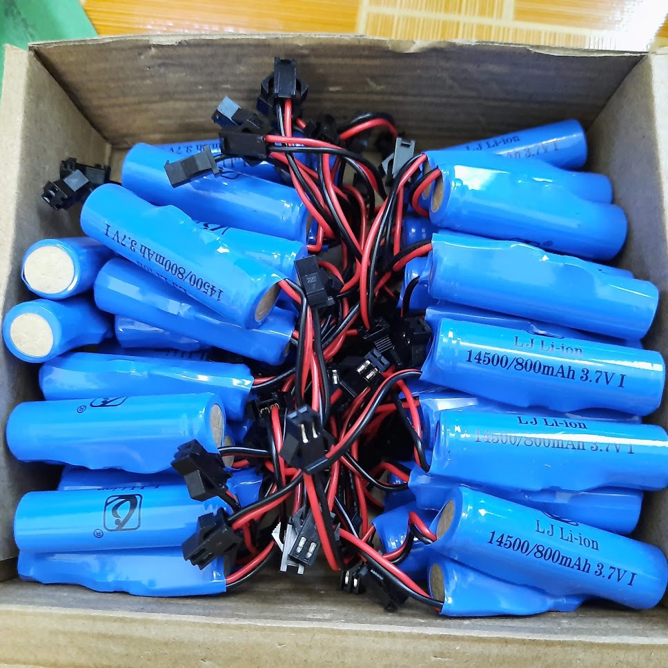 Pin 14500 3.7v 500mah / 800mah cho xe mô hình điều khiển