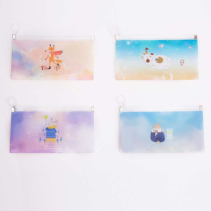 Túi đựng bút đáy tam giác chữ mạ vàng dễ thương