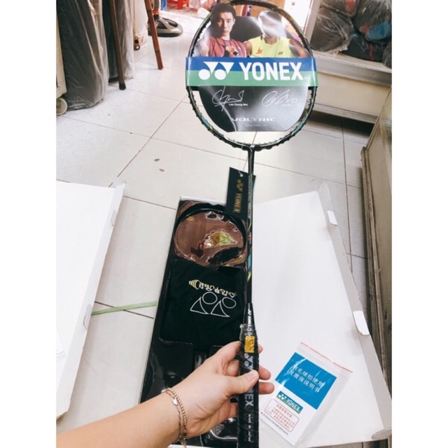 Vợt Cầu Lông Cao Cấp Yonex Khung CarBon FullBox, Tặng Dây Cước, Túi Nhung, Hộp, Quấn cán)