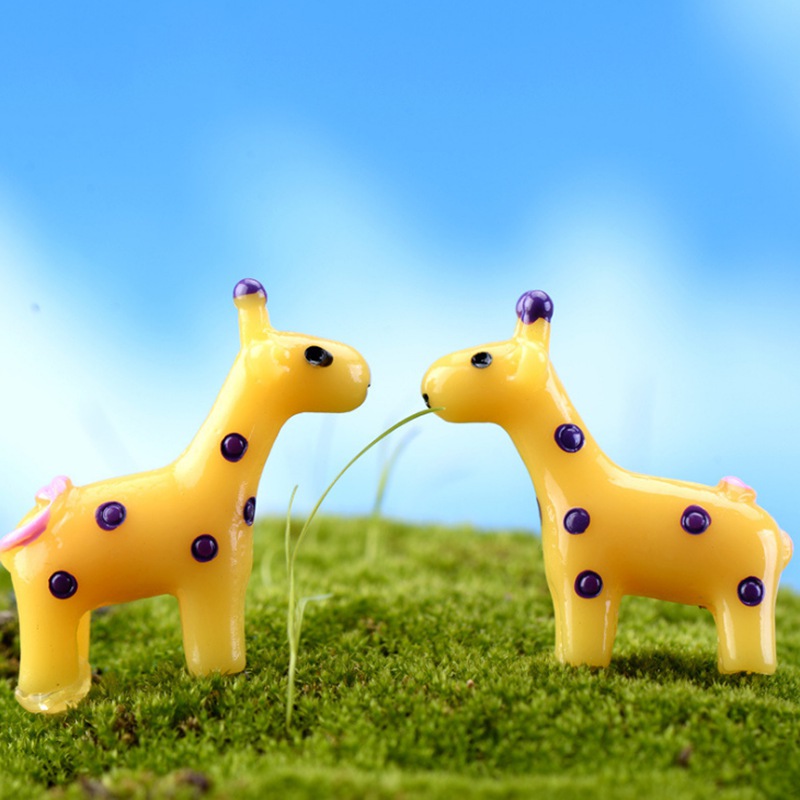 Set 2 Mô Hình Tuần Lộc Mini Trang Trí Sân Vườn