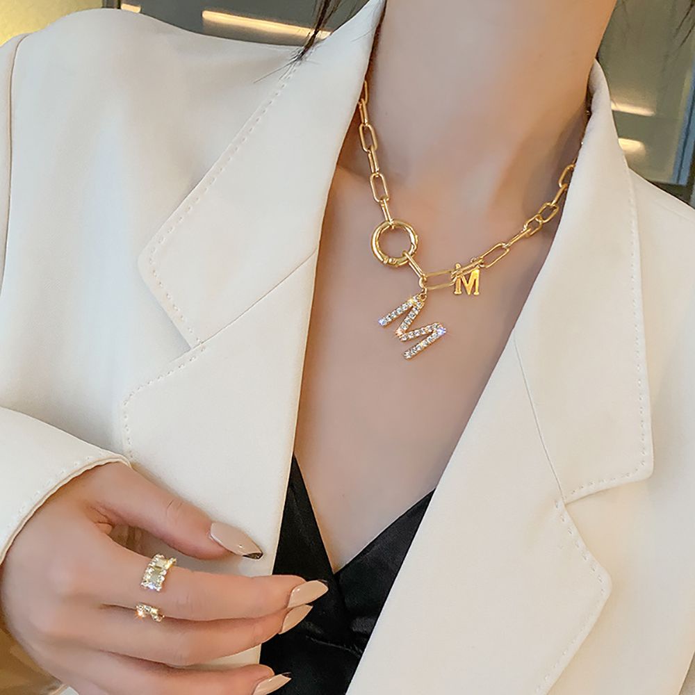 Dây chuyền sợi xích mặt hình chữ đính ngọc trai thời trang Hàn Quốc thanh lịch cho nữ
