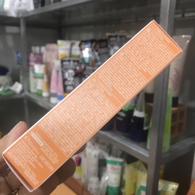 Kem Chống Nắng Vichy Ideal Soleil 3 in 1 Tinted Anti-Dark Spots care SPF 50+ 50ml