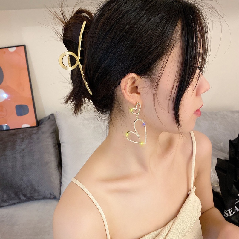 Đôi Bông Tai Mạ Bạc 925 Hình Trái Tim Đính Đá Thời Trang Cho Nữ