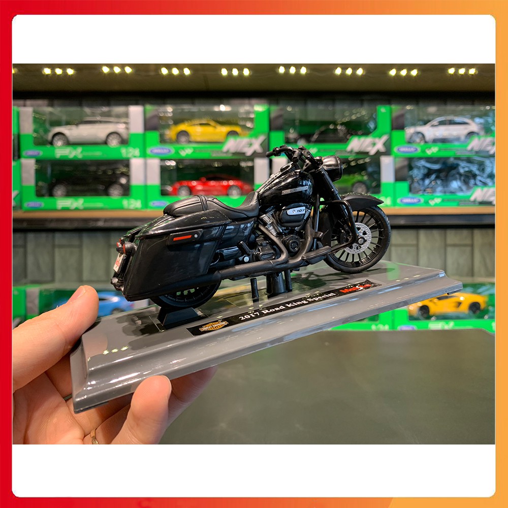 Mô hình xe Moto Harley Road King Special 2017 tỉ lệ 1:18 Maisto