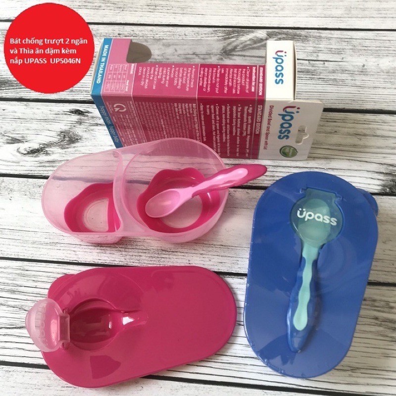 Bát Chống trượt 2 ngăn kèmThìa Ăn Dặm Kèm Nắp Upass UP5046N