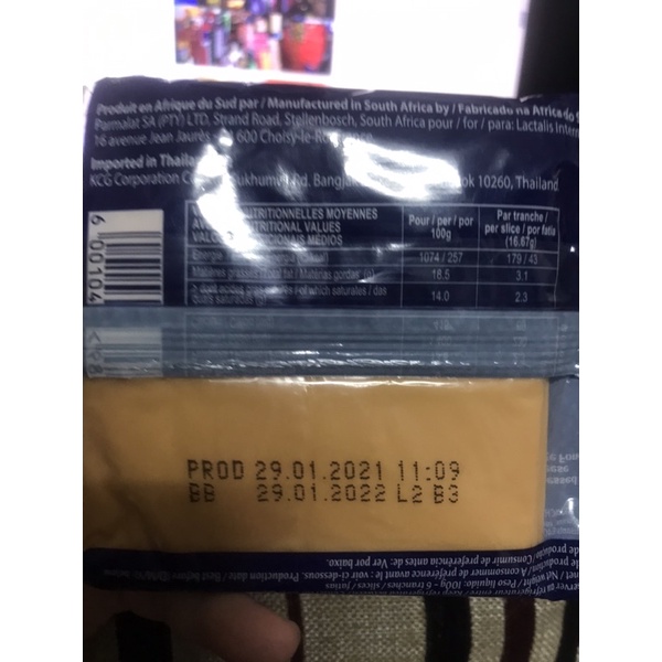 hàng thanh lý cận date 29/1/2022 cheddar phô mai