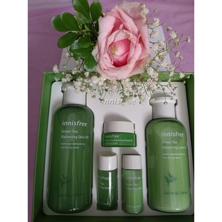 Bộ Dưỡng Da Trà Xanh Innisfree Green Tea Balancing