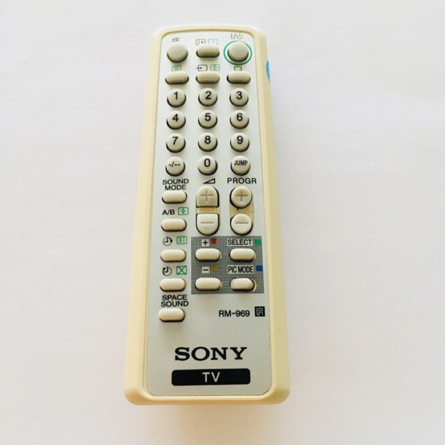 Remote, điều khiển Tivi SONY CRT đời cũ.