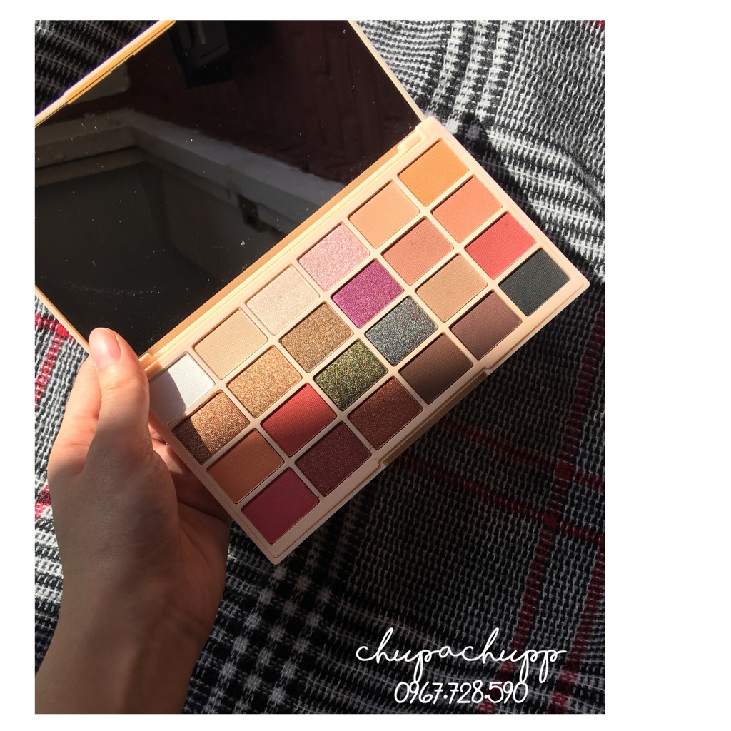 Bảng mắt Soph X Makeup Revolution